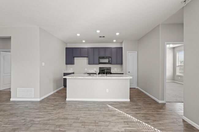 Building Photo - 2547 Hawthorn Park Ct