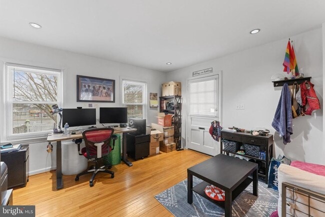 Building Photo - 5816 N Kings Hwy