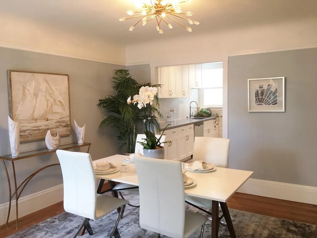 Building Photo - 842 Edinburgh St