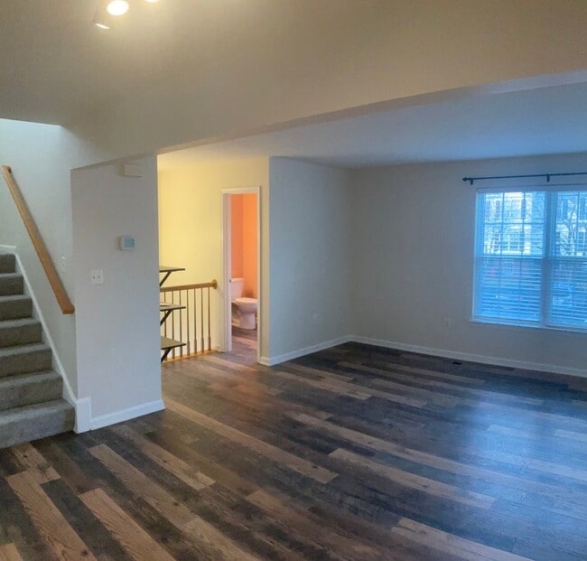 Building Photo - 35931 Clover Terrace