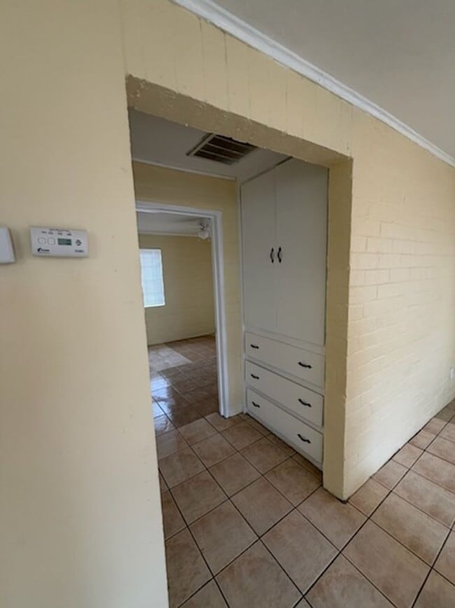 Building Photo - 2 Bedroom, 1 Bath Duplex for Rent In Ceres