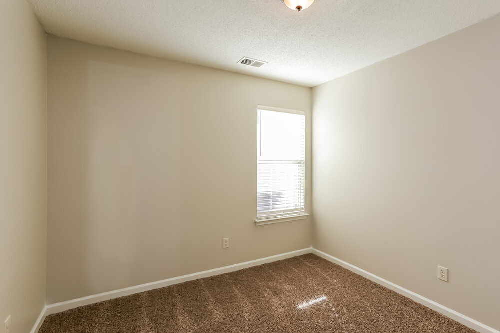 Building Photo - 8238 Regal Bend Dr