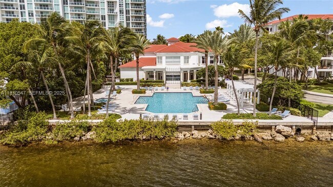 Building Photo - 3245 NE 184th St