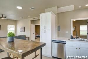 Building Photo - 30652 Oakview Dr