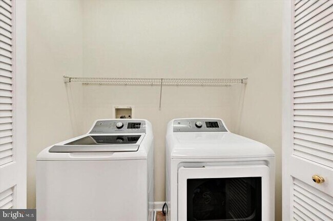 Building Photo - 11130 Chambers Ct