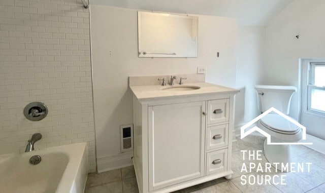 Building Photo - 1629 N Claremont Ave