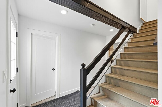 Building Photo - 5452 Harcross Dr