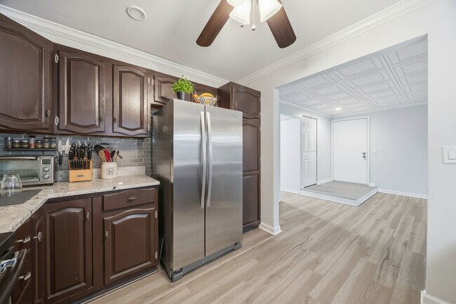 Building Photo - 15700 86th Ave