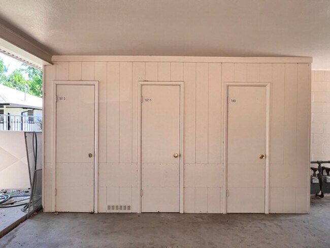 Building Photo - 1813 N Harrison Blvd