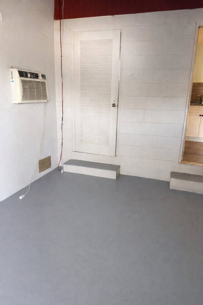 Building Photo - 10495 118th Ave N