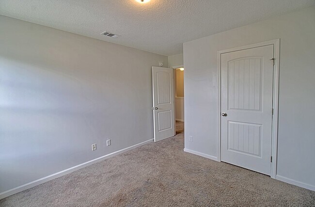 Building Photo - 29 Quarter Horse Run NE