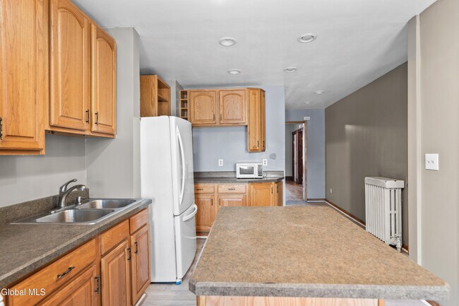 Building Photo - 89 2nd Ave