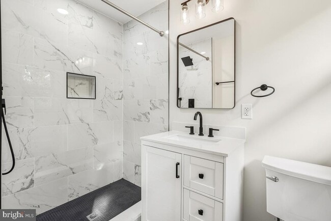 Building Photo - 1203 Brantford Ave