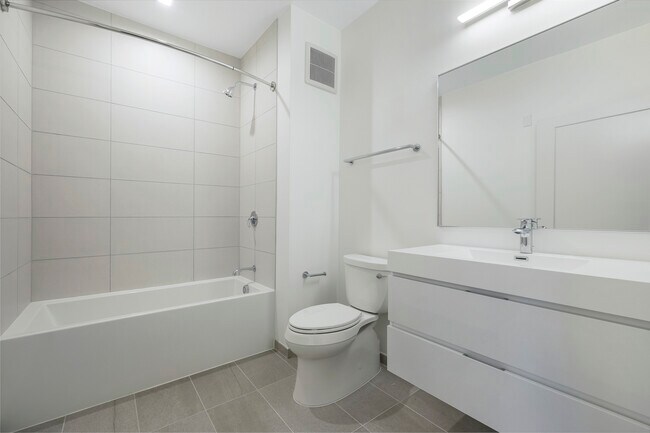 Second full bathroom - 701 Swann Ave