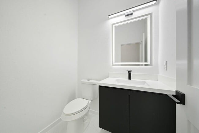 Building Photo - 5029 Van Fleet St