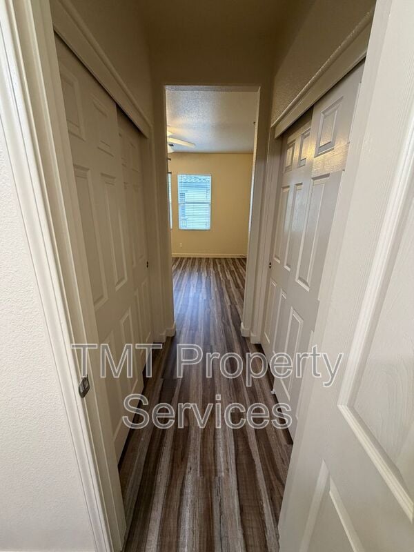 Building Photo - 8120 Crystal Walk Cir