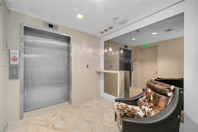 Building Photo - 321 Ocean Dr