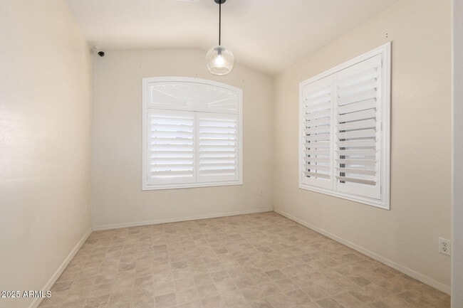 Building Photo - 4410 N 124th Ave