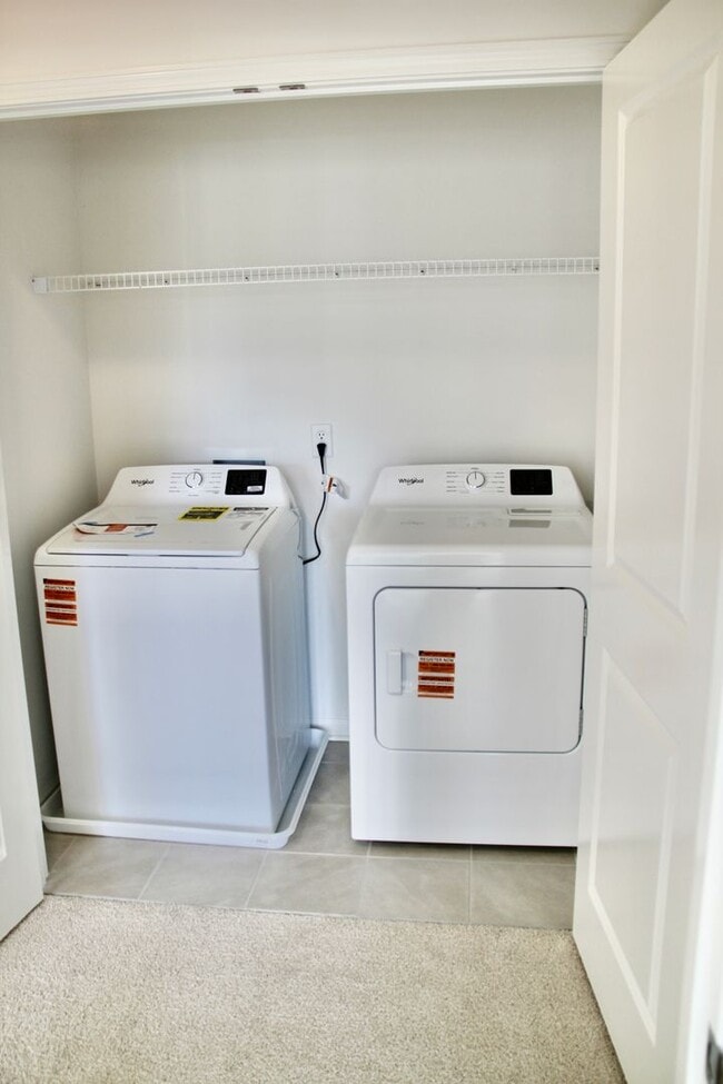 Building Photo - 464 Blair Rd