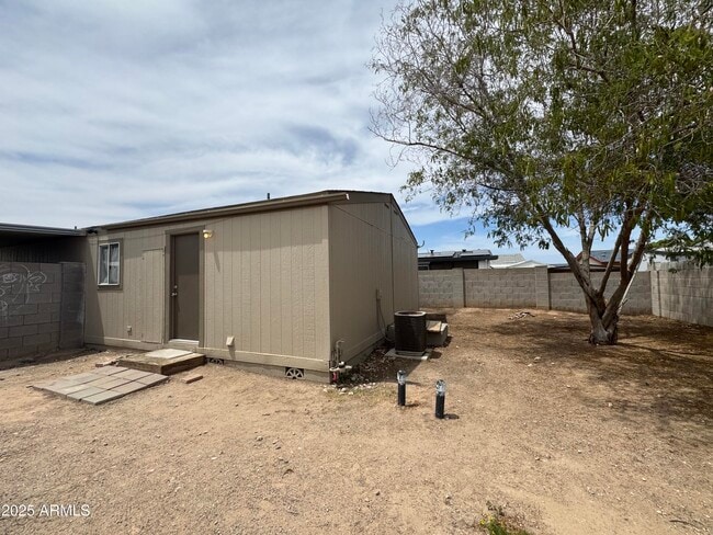 Building Photo - 8601 N 103rd Ave