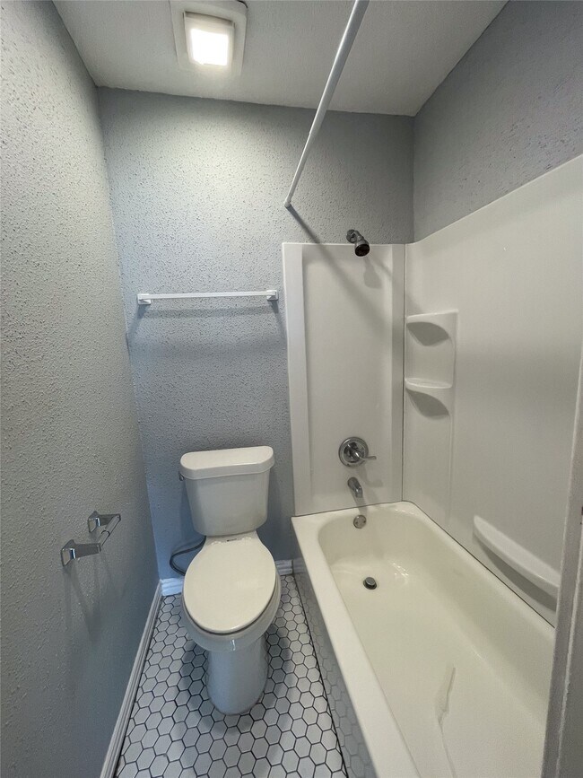 Building Photo - 12607 Ashford Meadow Dr