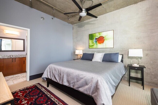 Building Photo - 943 Peachtree St NE