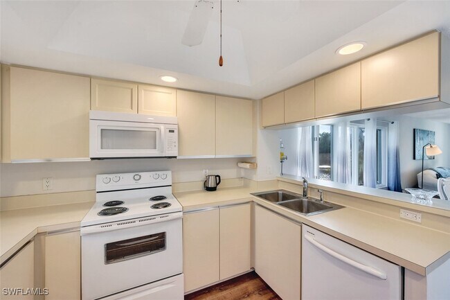 Building Photo - 1645 Spoonbill Ln