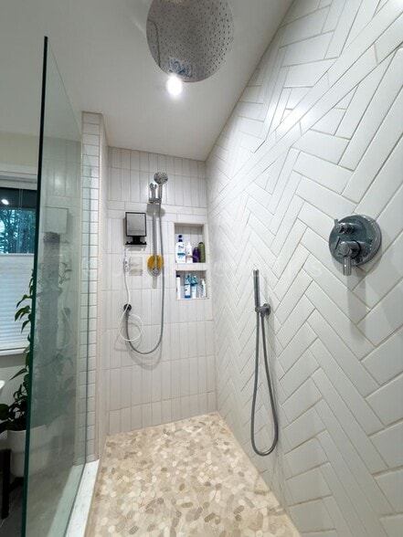 Building Photo - 3169 Cloverhurst Dr