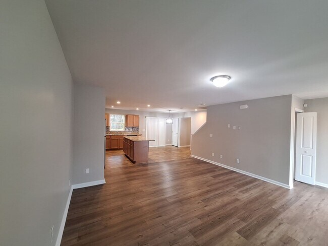 Building Photo - Wonderful Two Story Four Bedroom Home in Northeast Columbia!