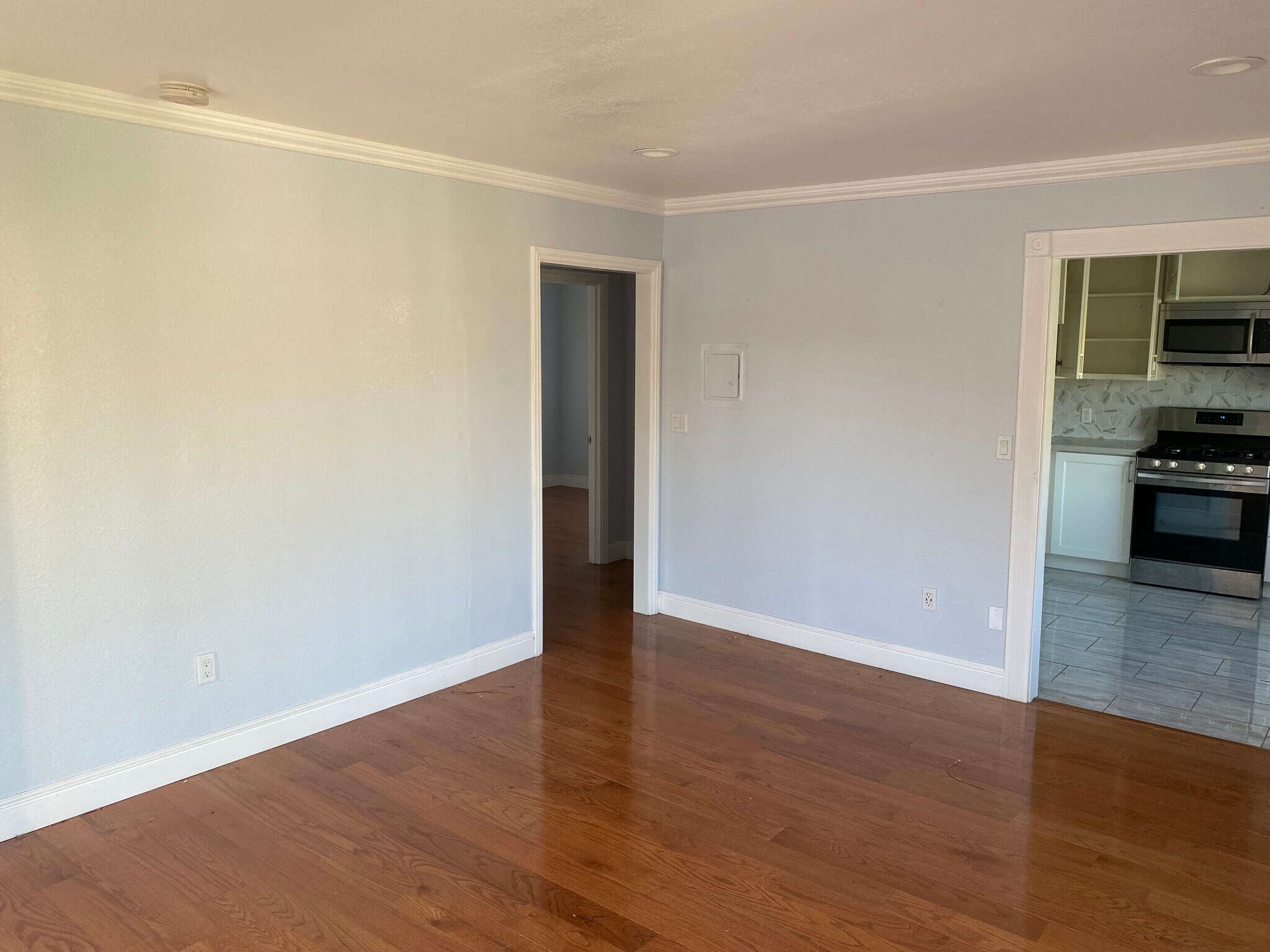 living room - 2110 Spaulding Ave