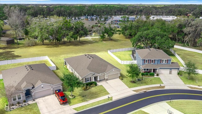 Building Photo - **Spacious 4-Bedroom, 3.5-Bath Home with Private Guest Suite and 3-Car Garage**