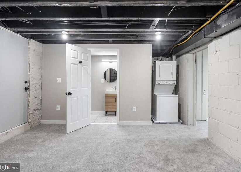 Building Photo - 1603 Argonne Dr