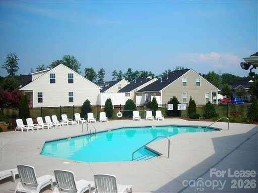 Building Photo - 2090 Shady Pond Dr