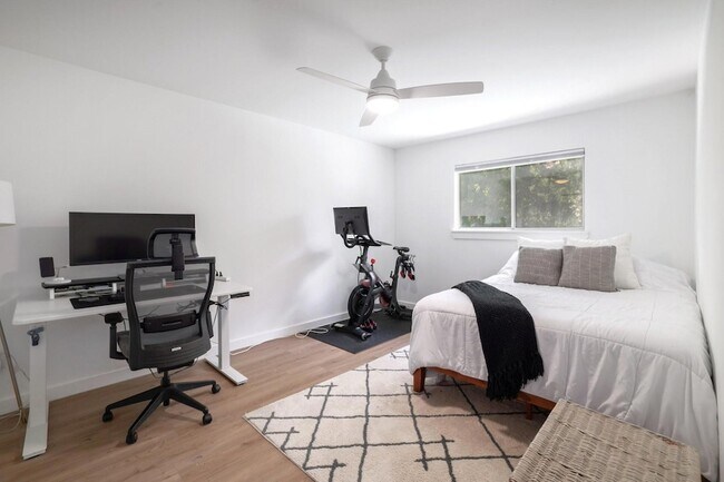 Building Photo - 2205 Trede Dr