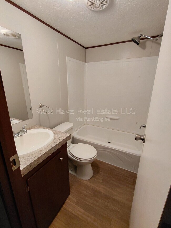 Building Photo - 1691 Zebulon Dr