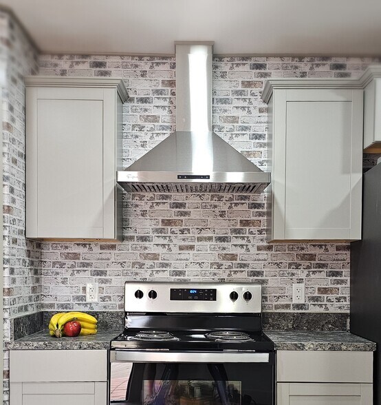 Building Photo - 1600 Orange Ave