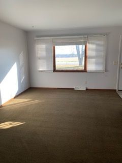 Building Photo - 4836 N Green Bay Rd