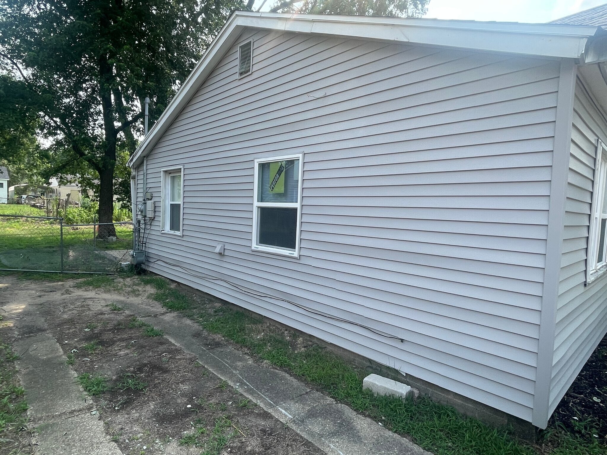 Building Photo - 5129 E 10th Ave