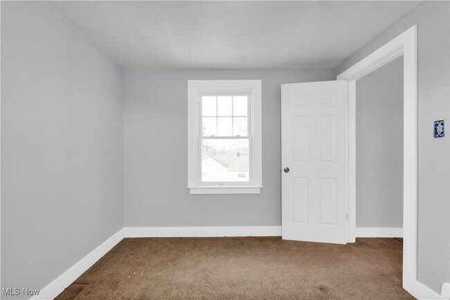 Building Photo - 18802 Cherokee Ave