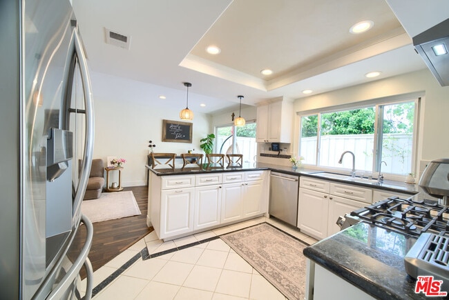 Building Photo - 52 Carriage Hill Ln
