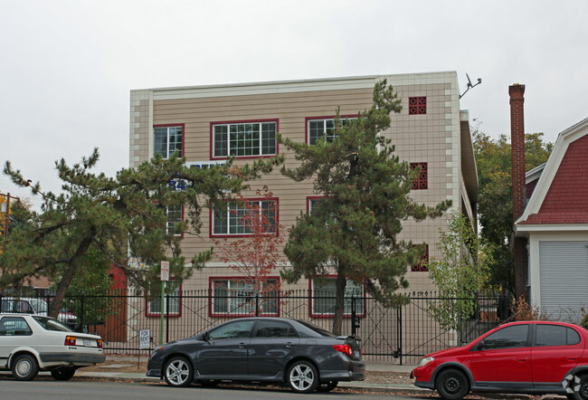 Building Photo - UNR Apartments