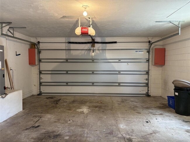 Building Photo - 1008 Lady Guinevere Dr