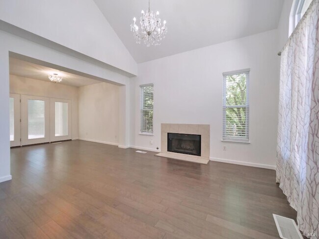 Building Photo - 3500 Crownridge Dr