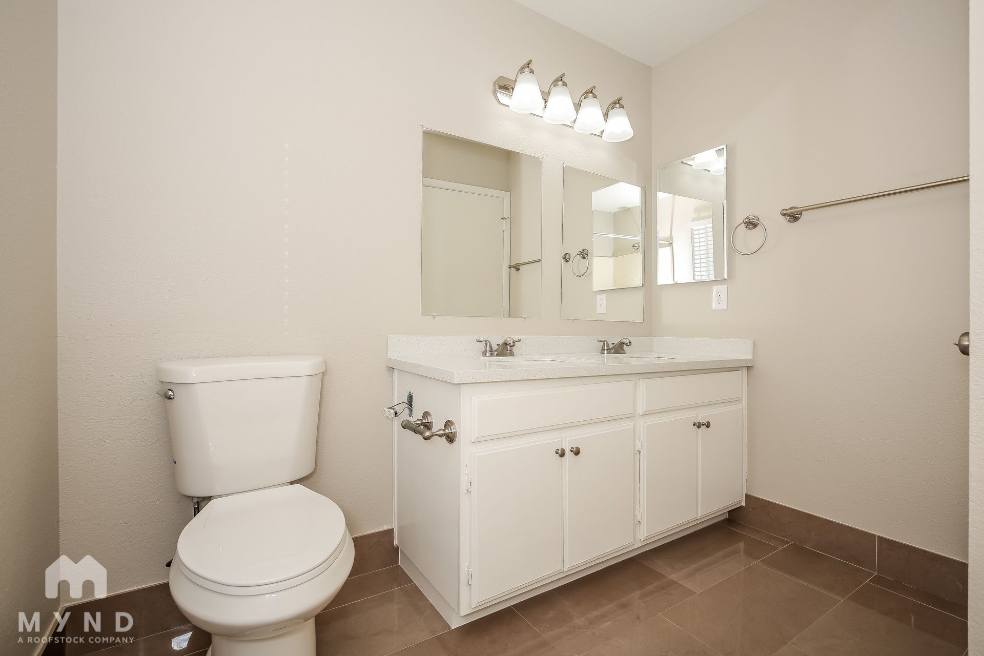 Building Photo - 2704 Exulted Valley Ave