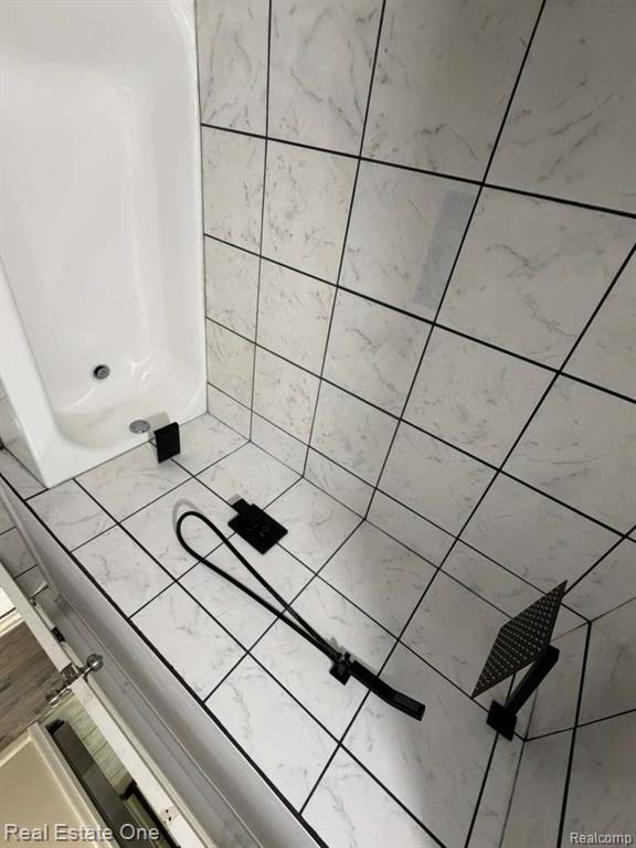 Building Photo - 6835 Rosemont Ave