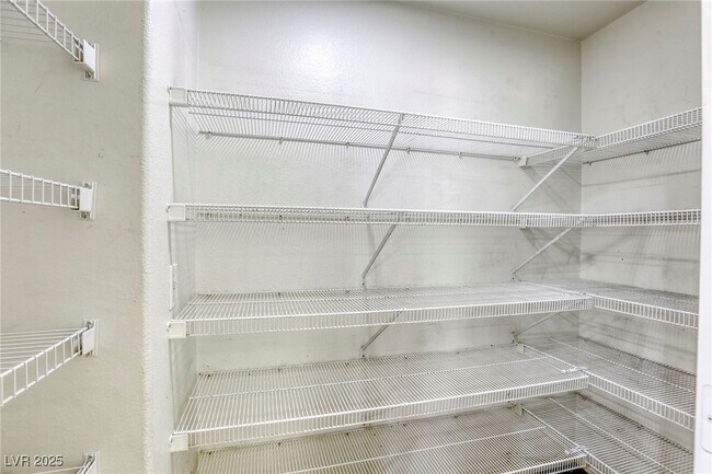 Building Photo - 8629 Apiary Wind St