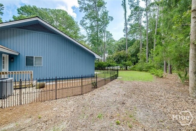Building Photo - 14 Hemingway Dr