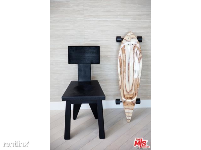 Building Photo - 1550 N El Centro Ave