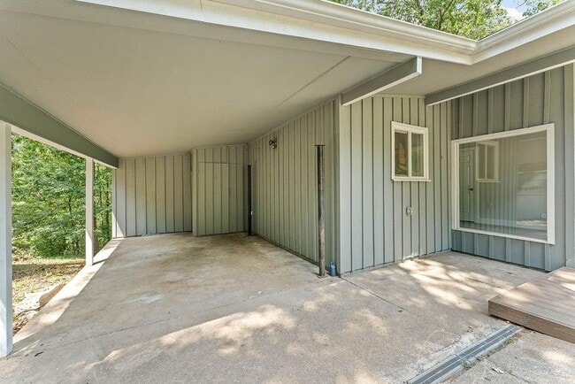 Building Photo - 16 Duvall Ln