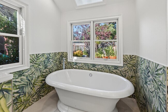 Building Photo - 123 Wilder Ave